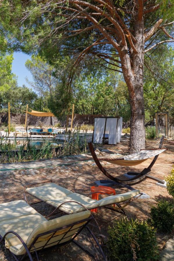 L'Etang Des Cigales Appartement Uchaux Buitenkant foto