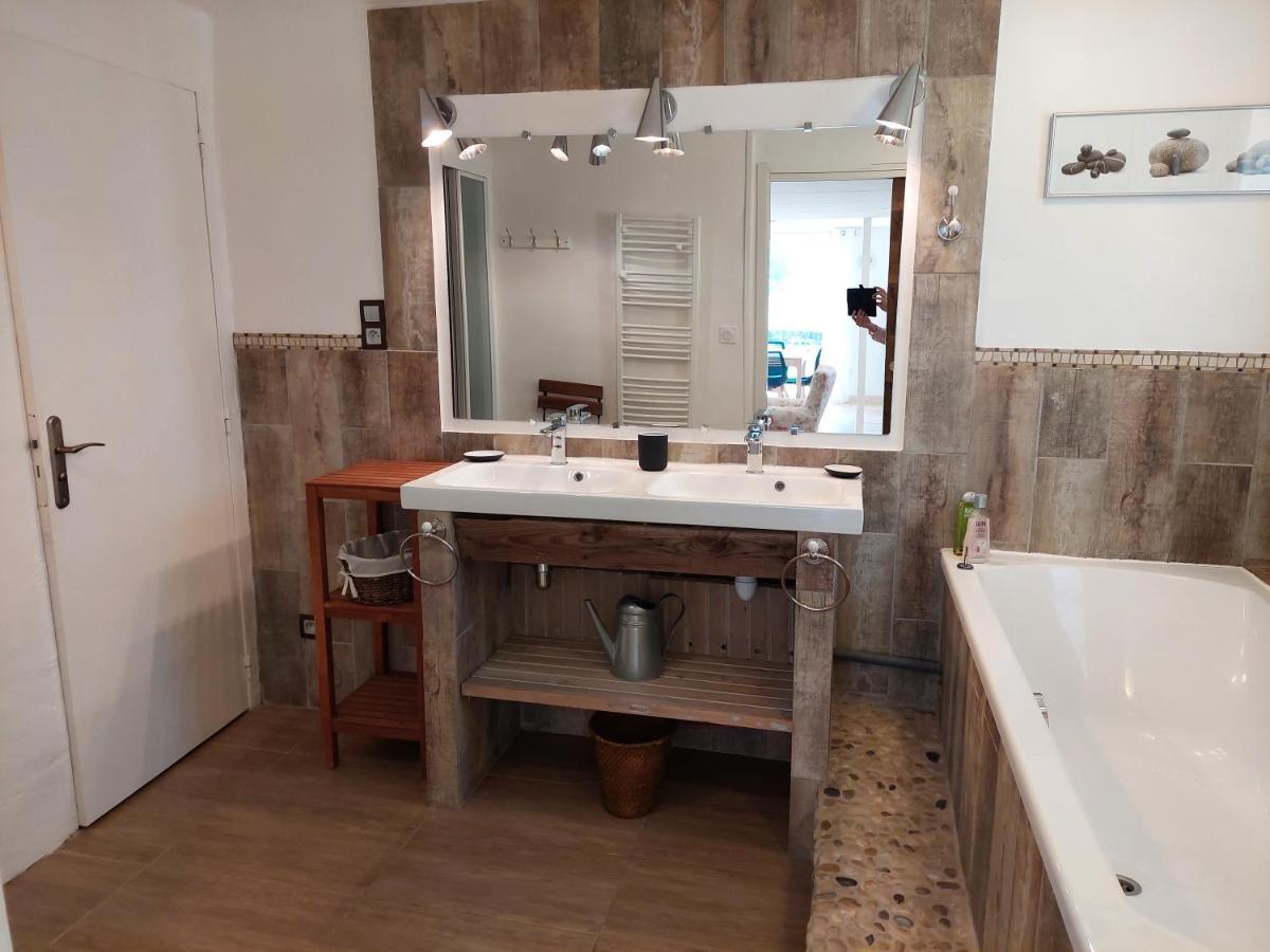 L'Etang Des Cigales Appartement Uchaux Buitenkant foto